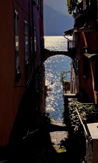 Narrow alley to Lago Como, Varenna / Italy